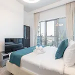 Heaven Crest Vacation Homes - Balcony With City View 1Bhk In Jlt Dubai Close To Metro & Marina