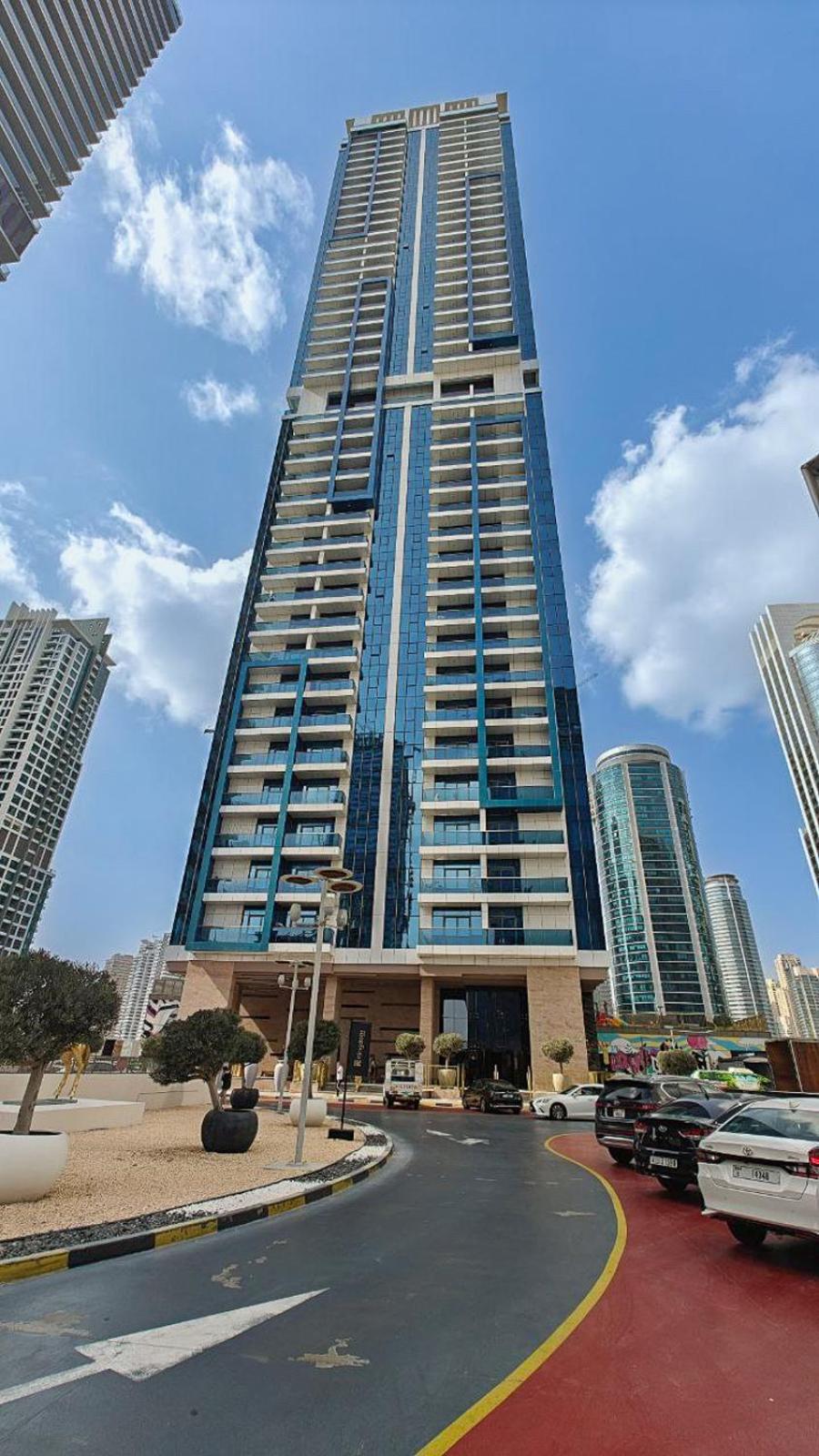 Apartment Heaven Crest - Balcony With View 1bhk In Jlt Close To Metro & Marina