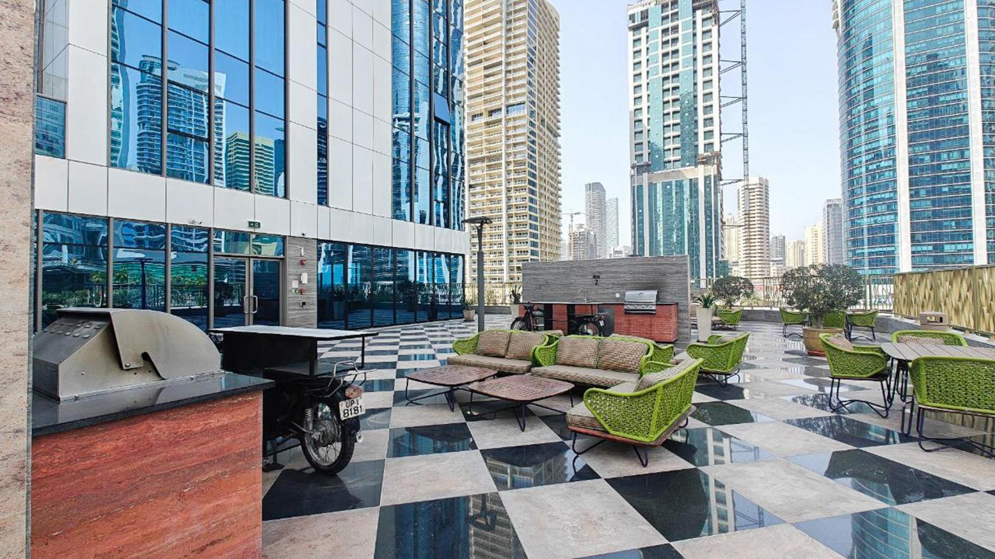 Apartment Heaven Crest - Balcony With View 1bhk In Jlt Close To Metro & Marina *