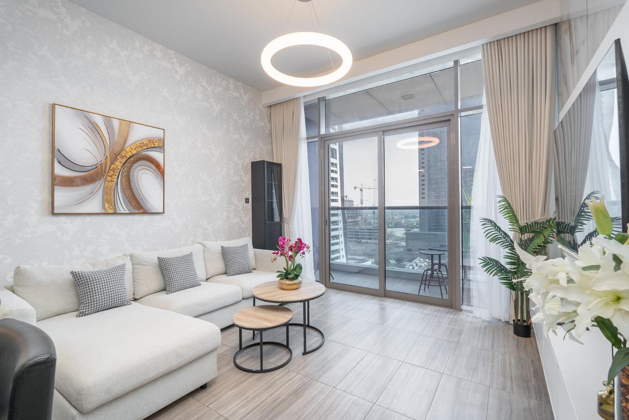 Apartment Heaven Crest - Balcony With View 1bhk In Jlt Close To Metro & Marina *