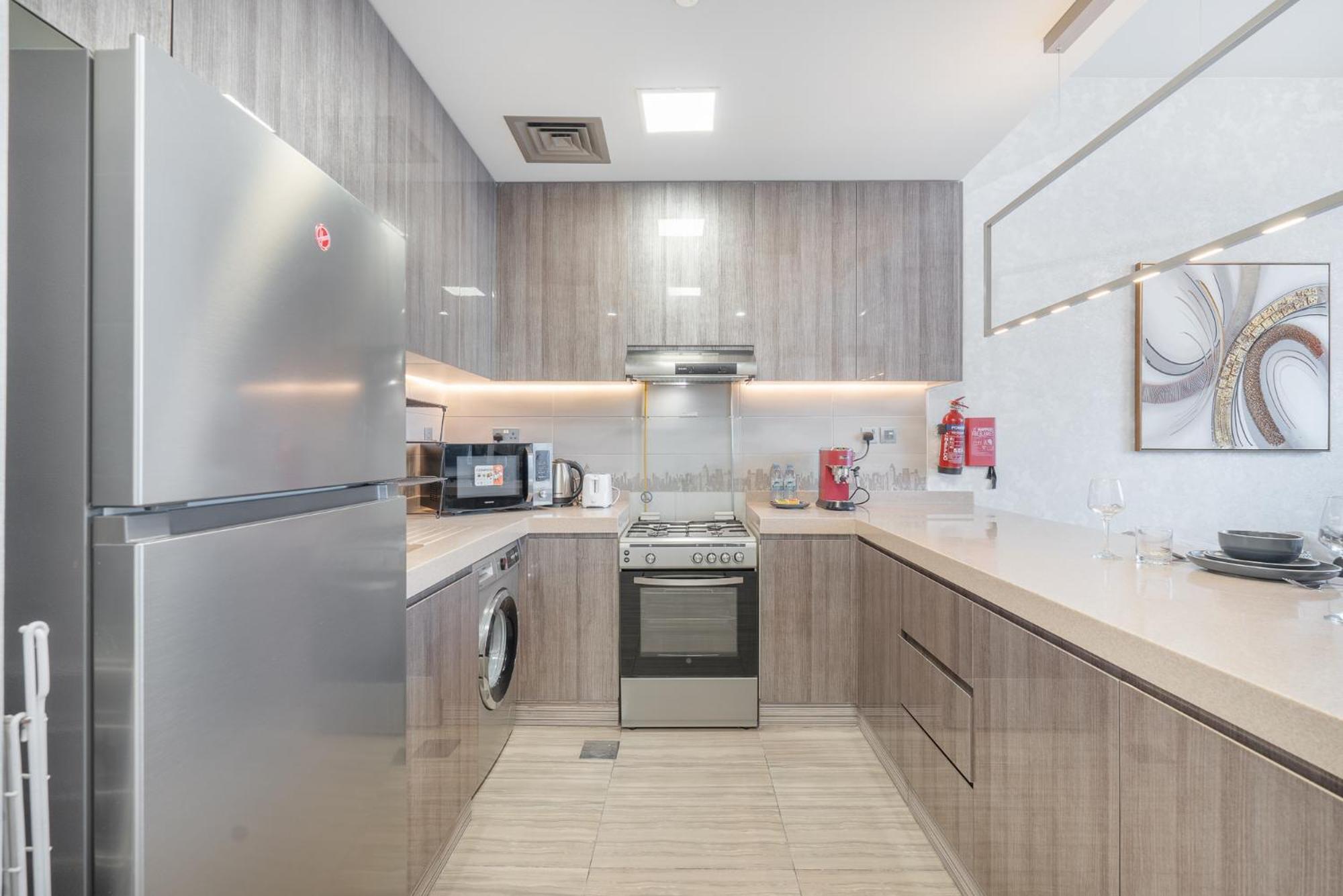 Heaven Crest - Balcony With View 1bhk In Jlt Close To Metro & Marina Dubai