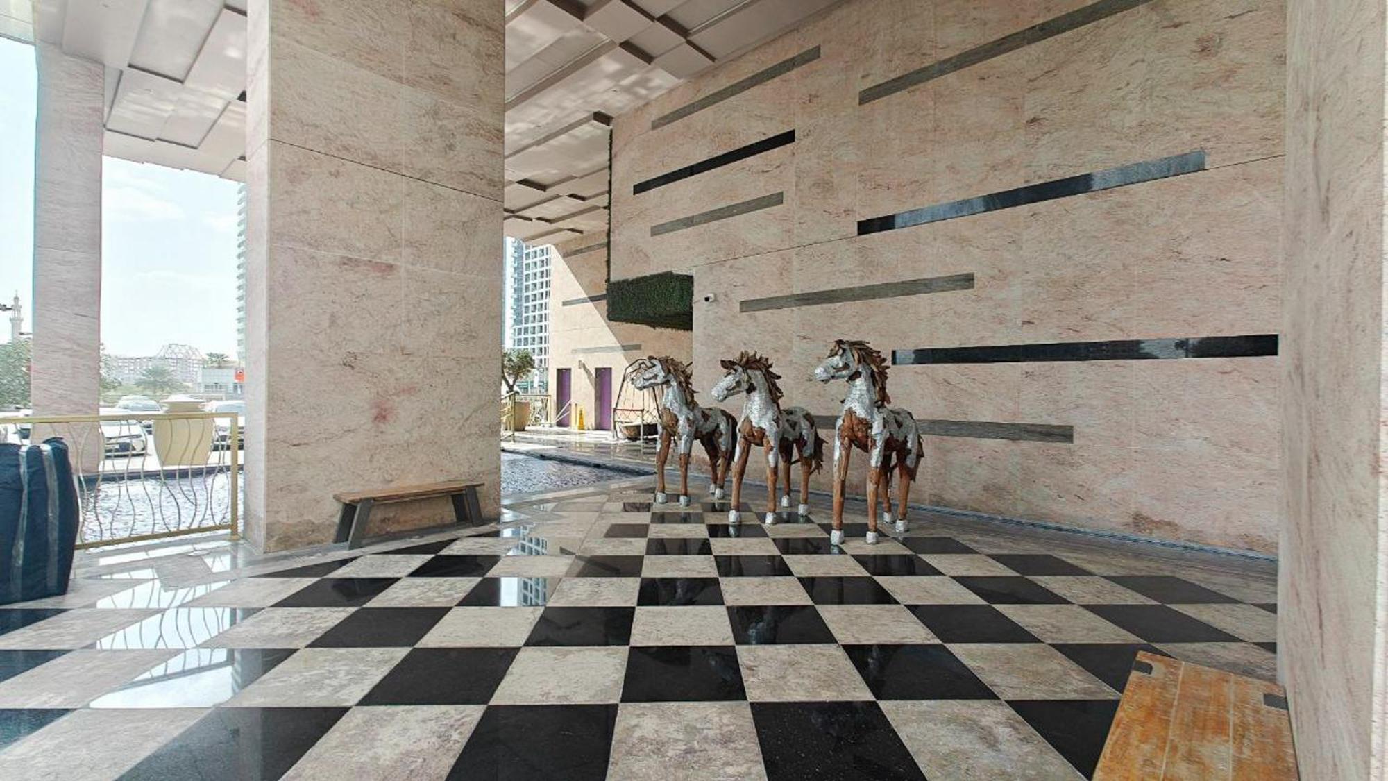 Heaven Crest - Balcony With View 1bhk In Jlt Close To Metro & Marina * Dubai
